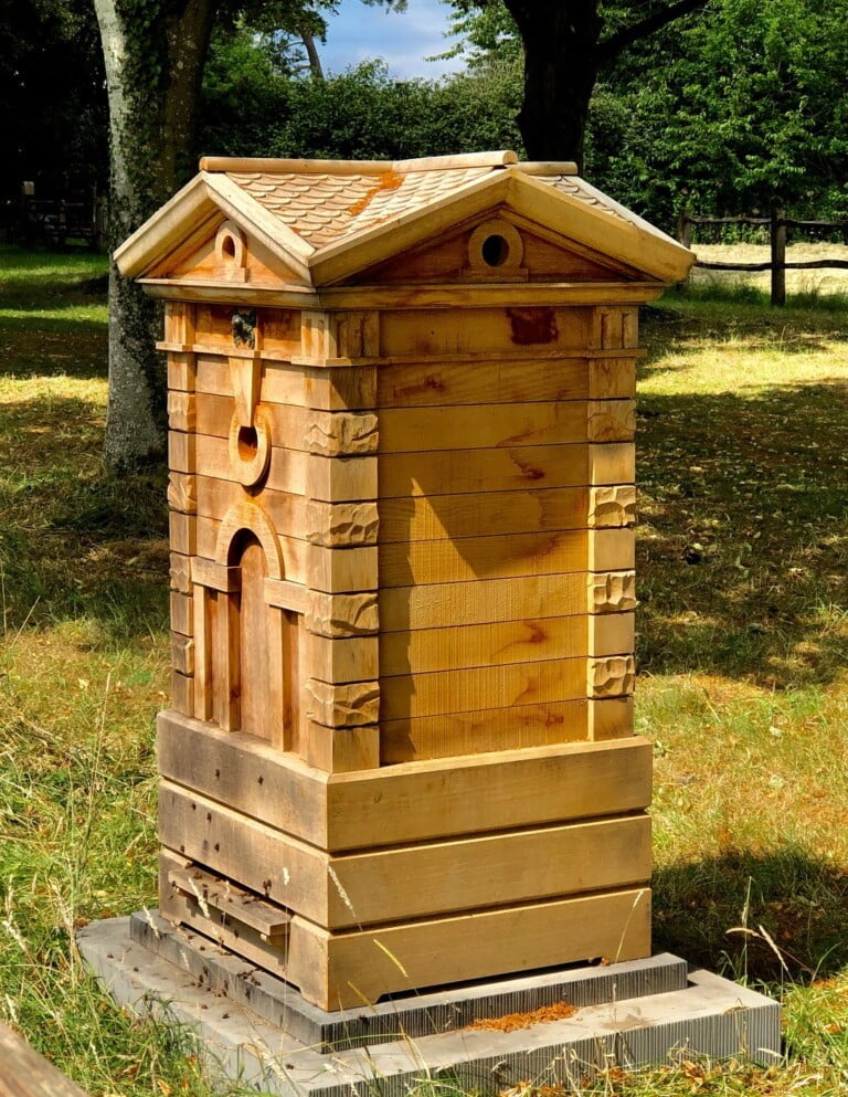 Royal Beehive with more bees
